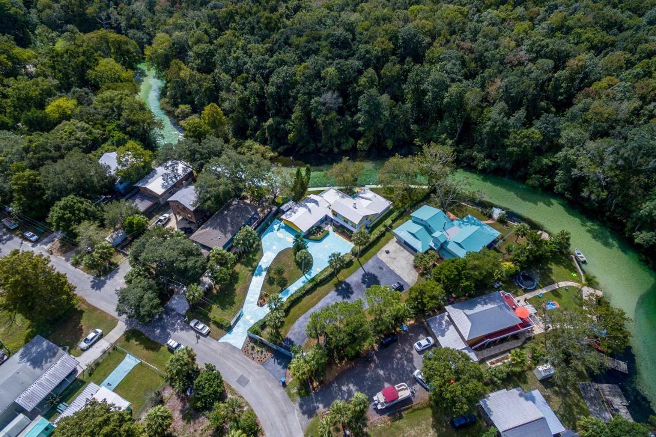 Pams Mermaid House With Riverfront Yard And Lanai! Apartment Weeki Wachee Exterior photo