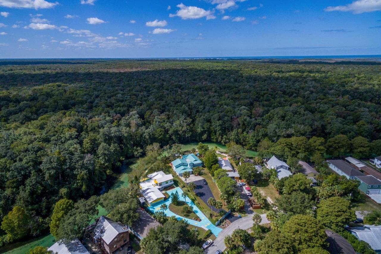 Pams Mermaid House With Riverfront Yard And Lanai! Apartment Weeki Wachee Exterior photo