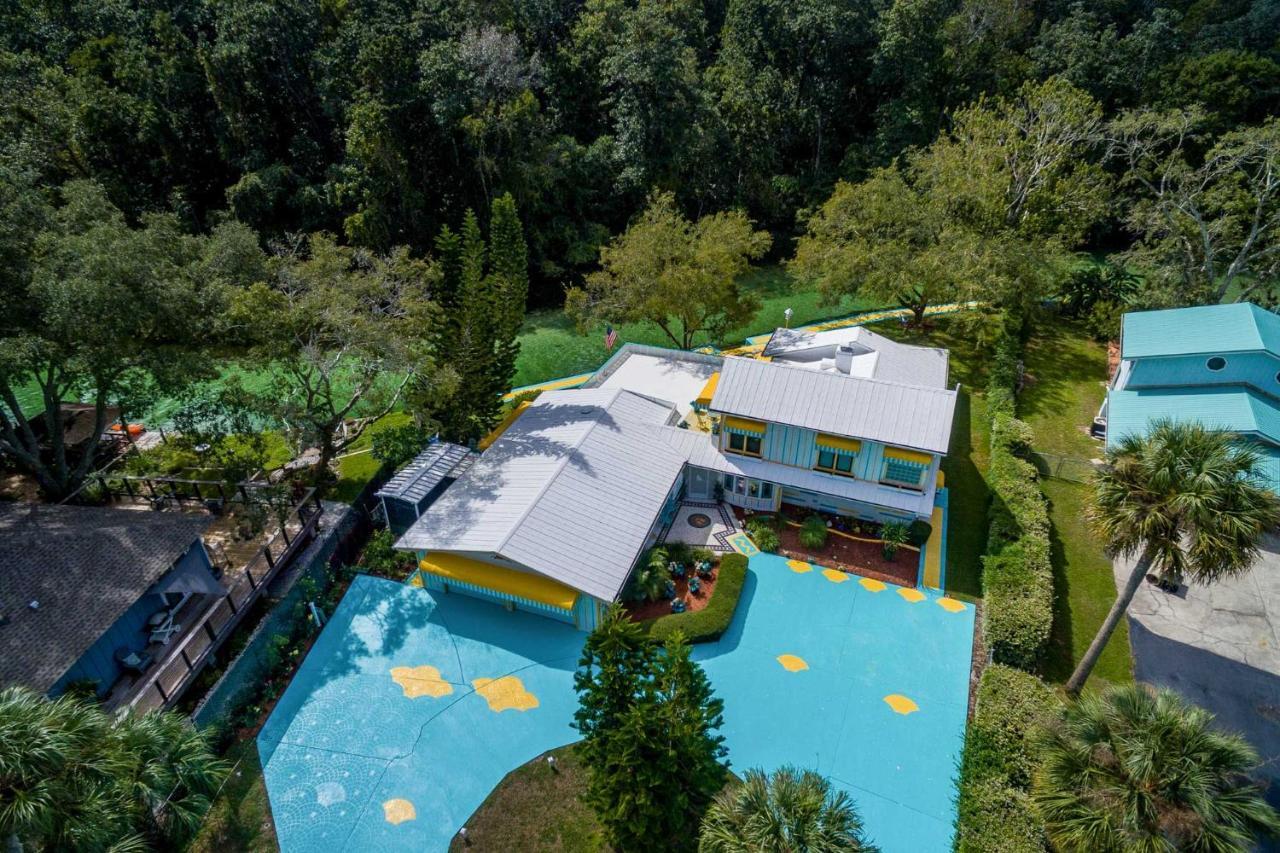 Pams Mermaid House With Riverfront Yard And Lanai! Apartment Weeki Wachee Exterior photo